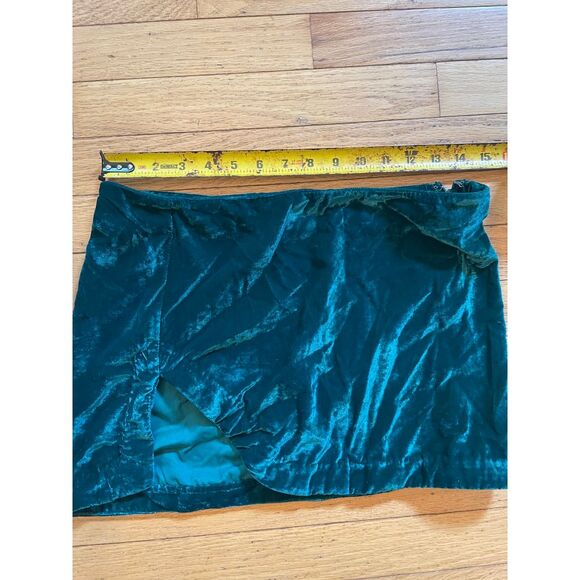 NWOT Free People Annalise Velvet Mini Skirt Deep Teal Unlined Notched Hem Size 2 - Picture 4 of 5